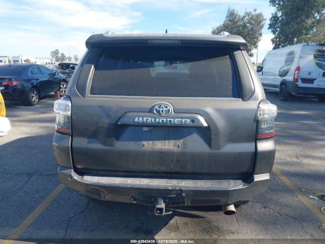 Toyota 4Runner Sr5 Image 10