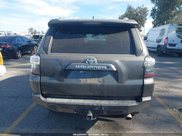 Toyota 4Runner Sr5 Image 10