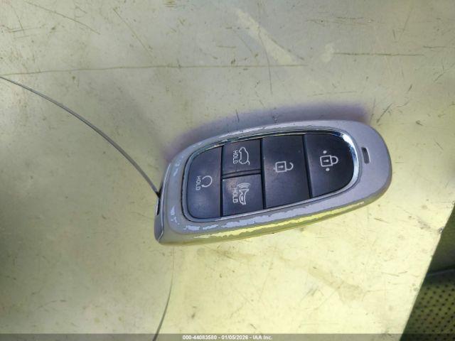 Hyundai SANTA FE Sel Premium Image 16