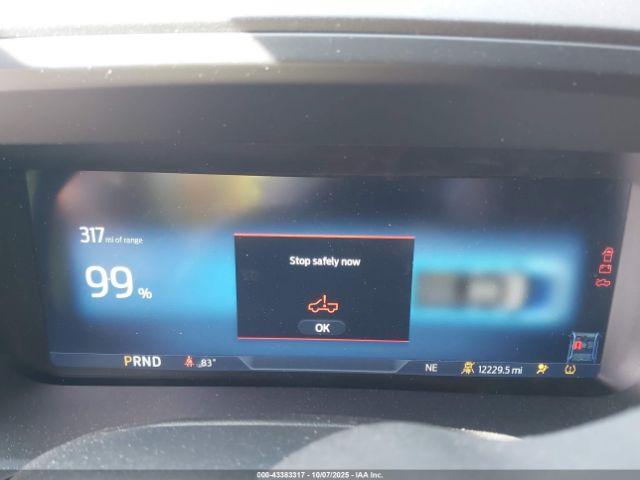 Ford F-150 Lariat Image 2