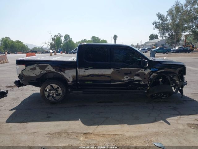 Ford F-150 Lariat Image 6