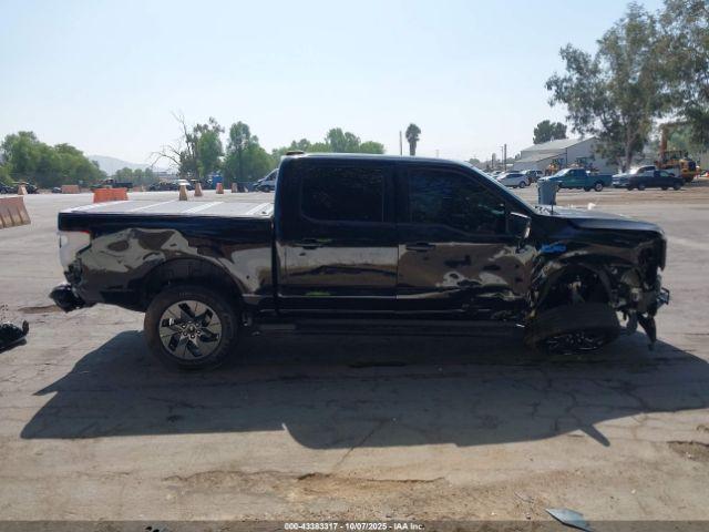 Ford F-150 Lariat Image 6