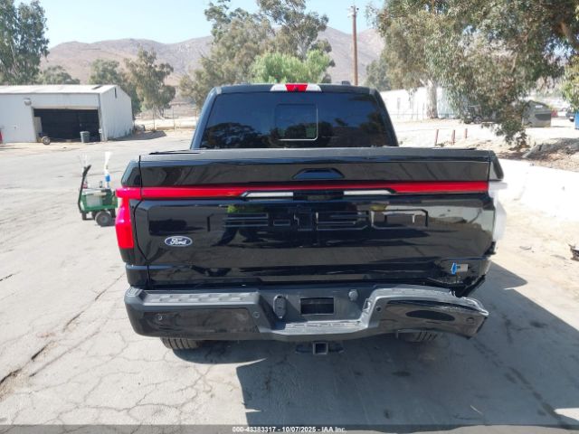 Ford F-150 Lariat Image 7