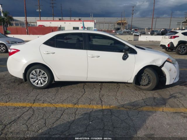 Toyota Corolla Le Image 9