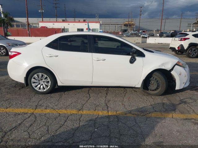 Toyota Corolla Le Image 9