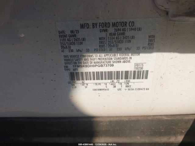 Ford Explorer Xlt Image 2