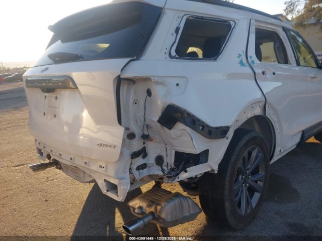 Ford Explorer Xlt Image 14