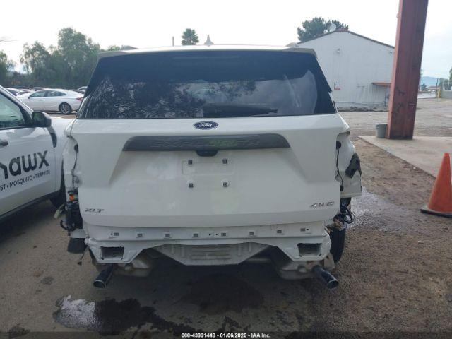 Ford Explorer Xlt Image 18