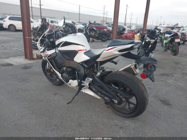 Honda Cbr1000 Rr Image 3