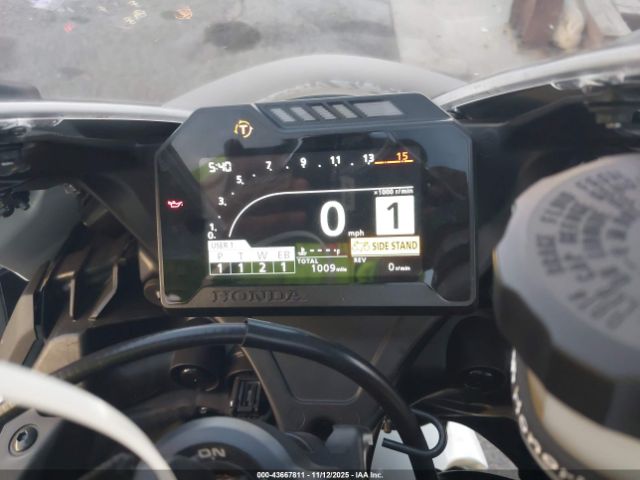 Honda Cbr1000 Rr Image 9