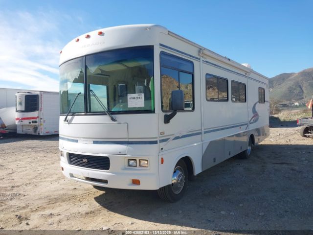 Ford F-550 Super Duty Stripped Chass Image 4