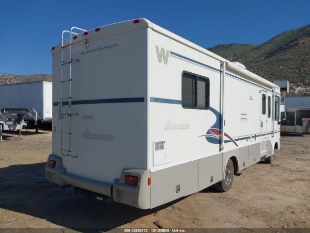 Ford F-550 Super Duty Stripped Chass Image 11