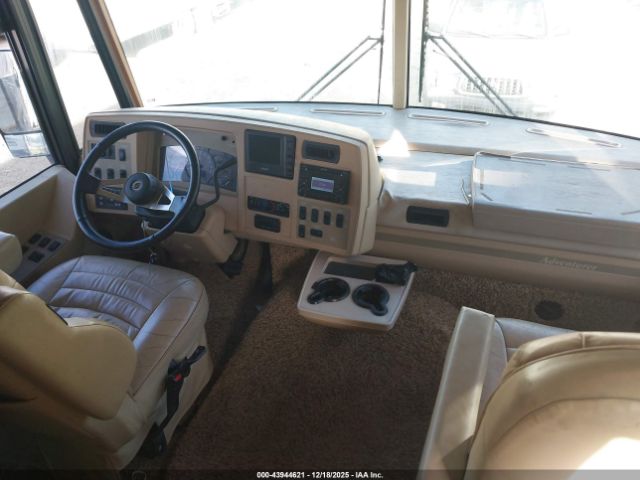 Workhorse Custom Cha Motorhome Chassis W22 Image 10