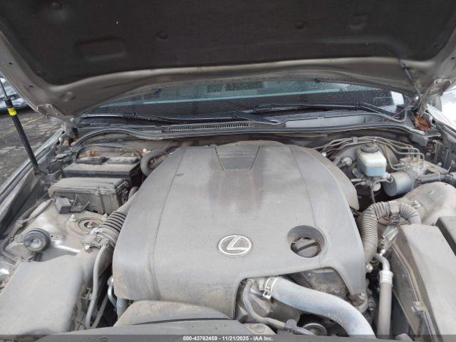 Lexus Is Image 7