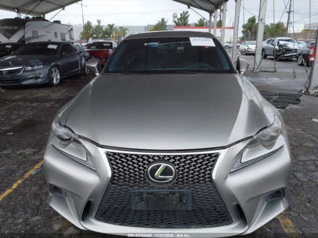 Lexus Is Image 6