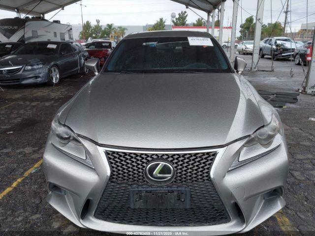 Lexus Is Image 6