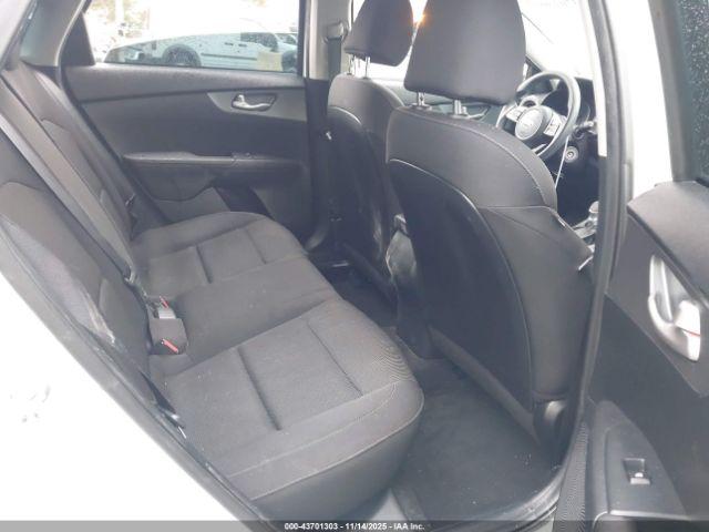 Kia Forte Lxs Image 3