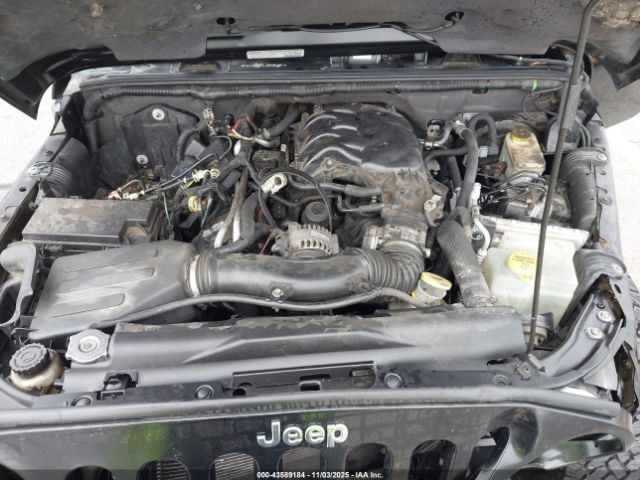 Jeep Wrangler Sahara Image 12