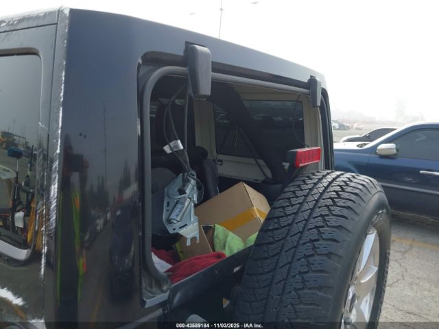 Jeep Wrangler Sahara Image 13