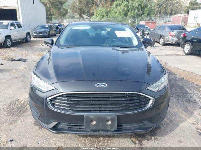 Ford Fusion S Image 19