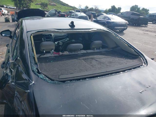 Ford Fusion S Image 4