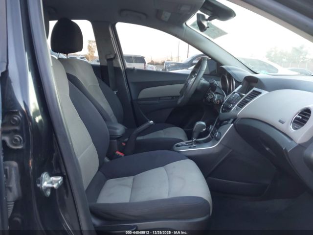 Chevrolet Cruze Ls Auto Image 13