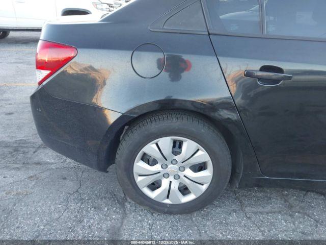 Chevrolet Cruze Ls Auto Image 15