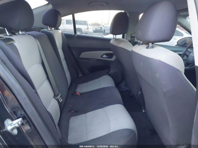 Chevrolet Cruze Ls Auto Image 10