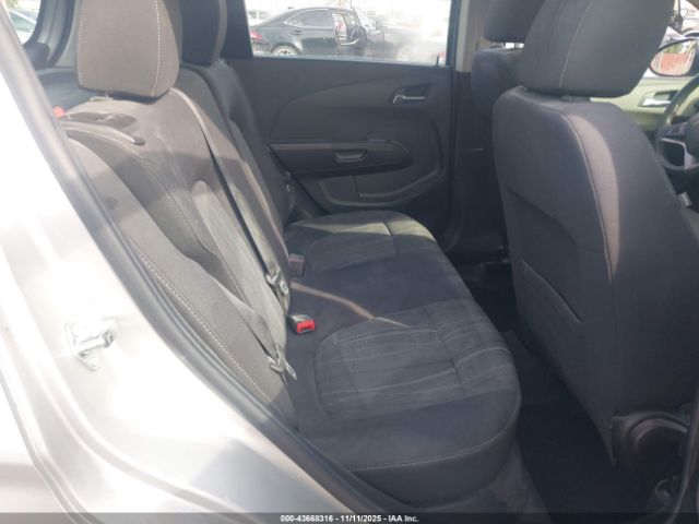 Chevrolet Sonic Lt Auto Image 14