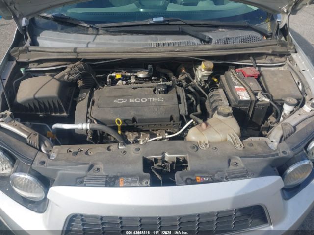 Chevrolet Sonic Lt Auto Image 17