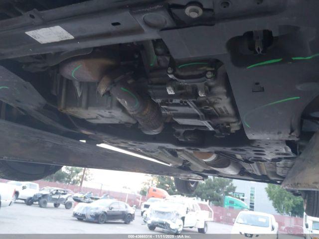 Chevrolet Sonic Lt Auto Image 11