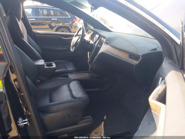 Tesla Model X Image 9