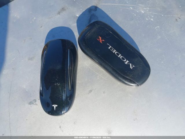 Tesla Model X Image 12