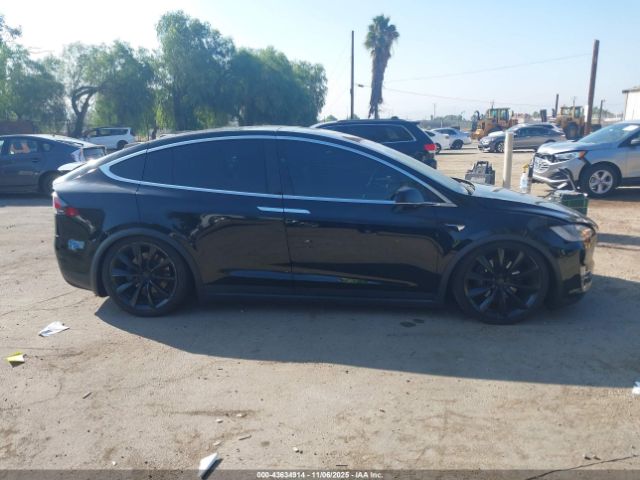 Tesla Model X Image 18