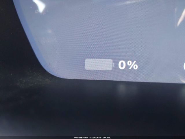 Tesla Model X Image 14