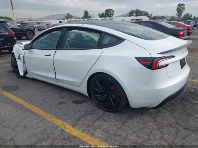 Tesla Model 3 Performance Image 16