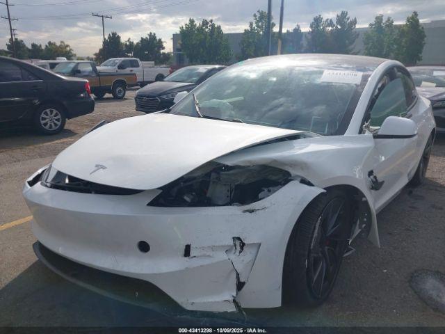 Tesla Model 3 Performance Image 2