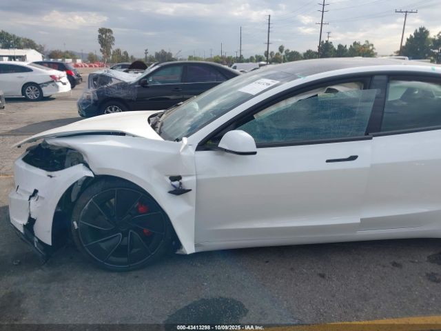 Tesla Model 3 Performance Image 11