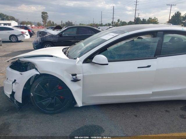 Tesla Model 3 Performance Image 11