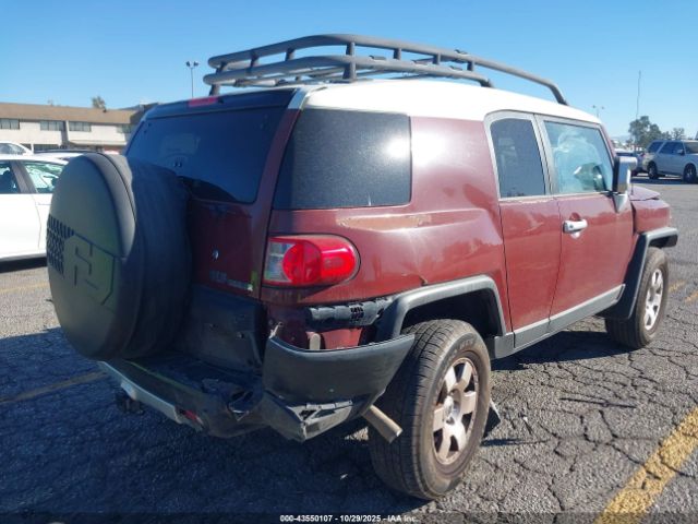 Toyota FJ Cruiser Image 3