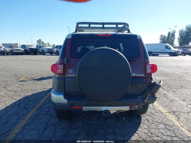 Toyota FJ Cruiser Image 17