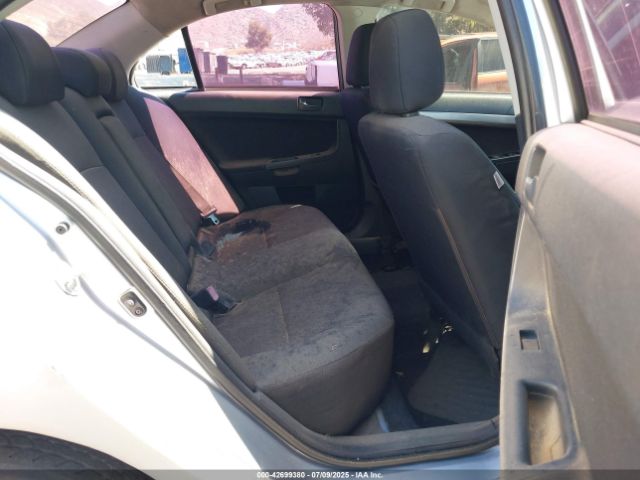 Mitsubishi Lancer Image 8