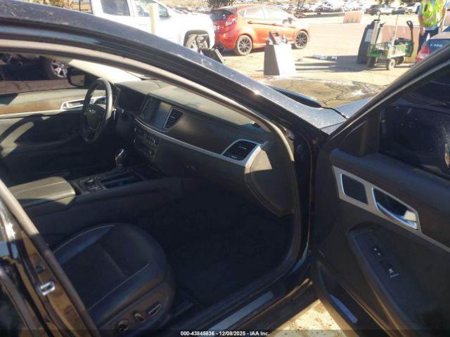 Hyundai Genesis 3.8 Image 6