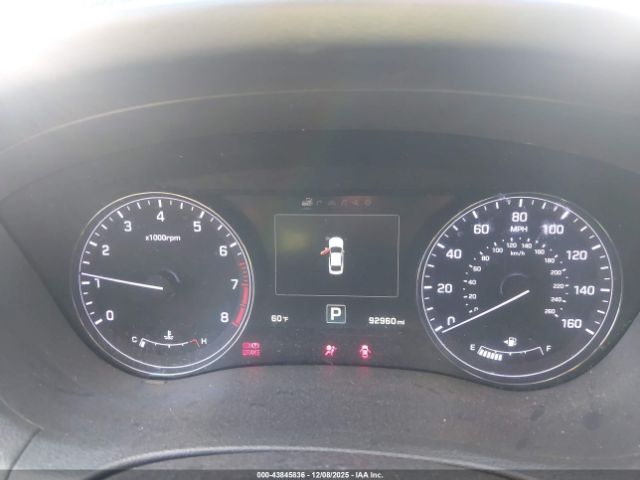 Hyundai Genesis 3.8 Image 7