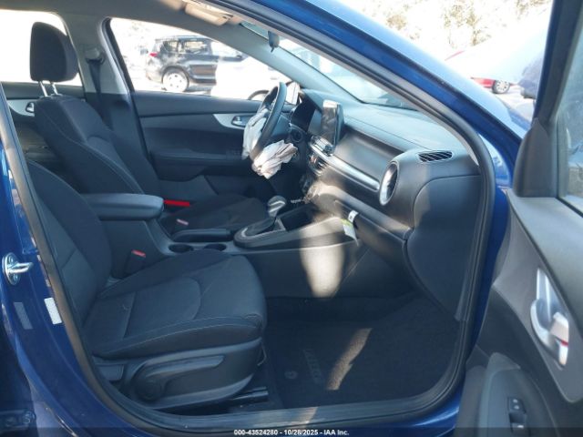 Kia Forte Lxs Image 6