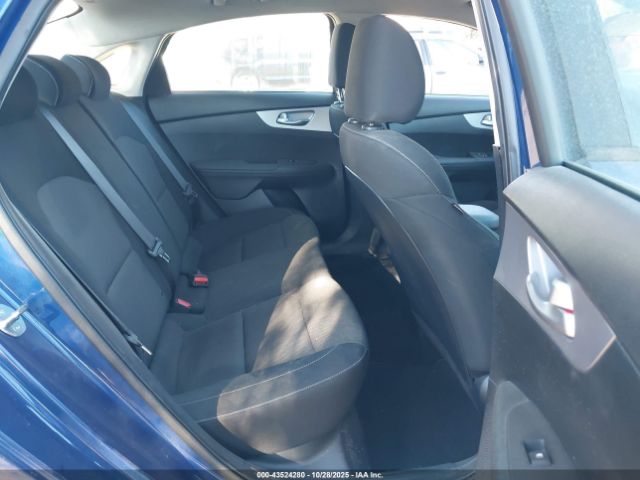 Kia Forte Lxs Image 8