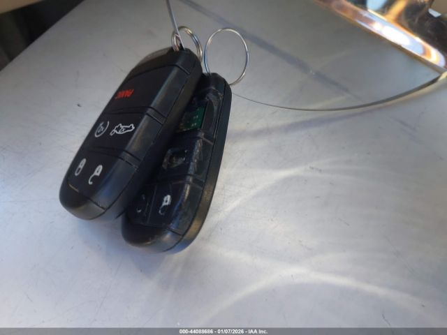 Chrysler 300c Image 10