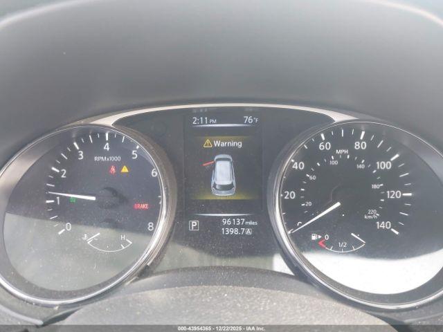 Nissan Rogue S Image 7