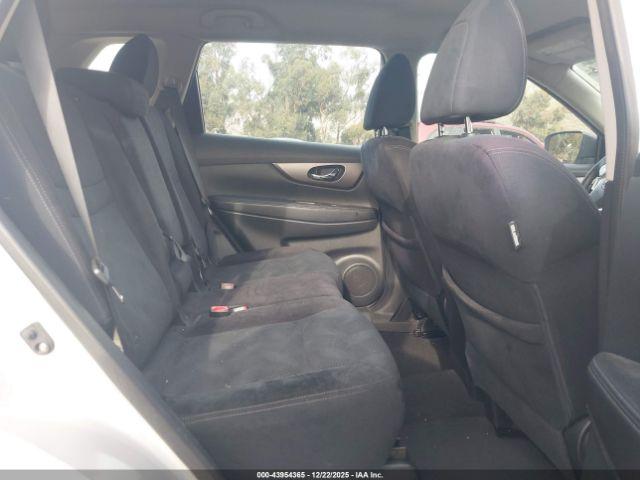 Nissan Rogue S Image 16