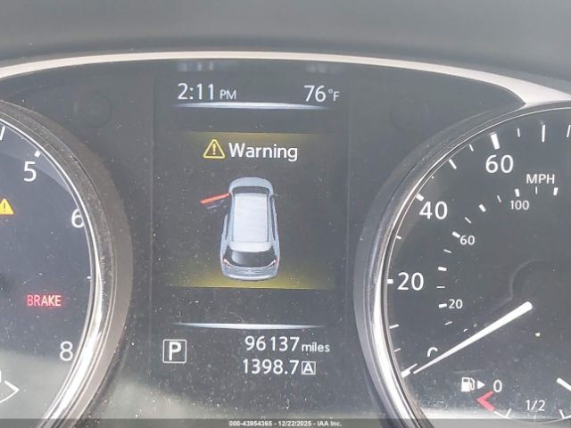 Nissan Rogue S Image 5